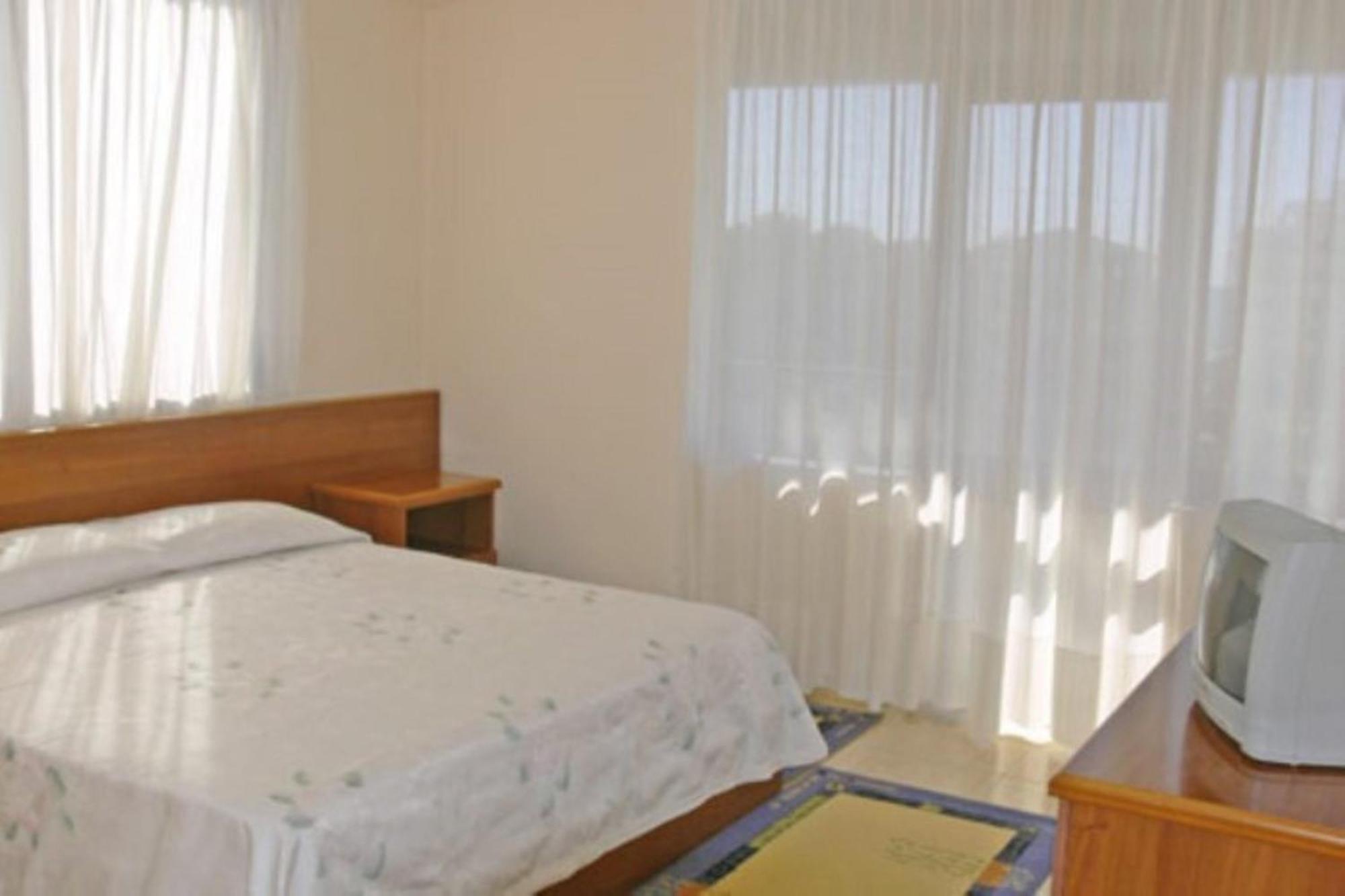 Hotel Akropoli 3*