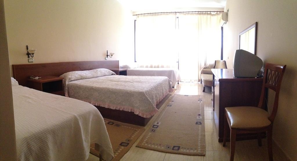 Hotel Akropoli 3*