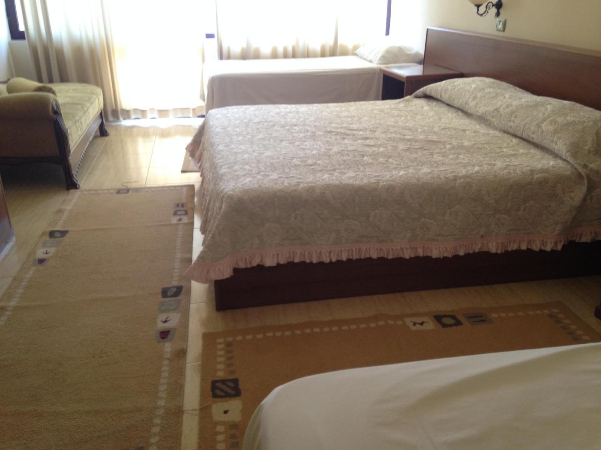 Akropoli Hotel 3*
