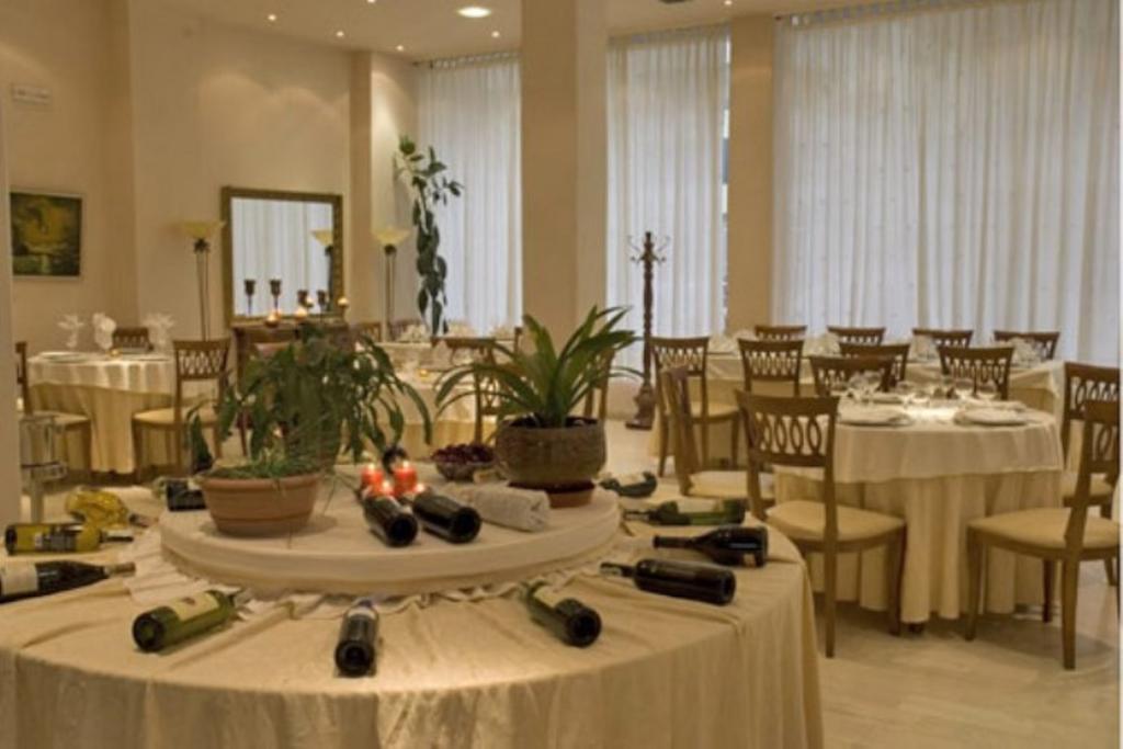 Hotel Akropoli 3*